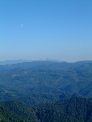 Looking ESE to Mt. Thielsen from Fire Tower